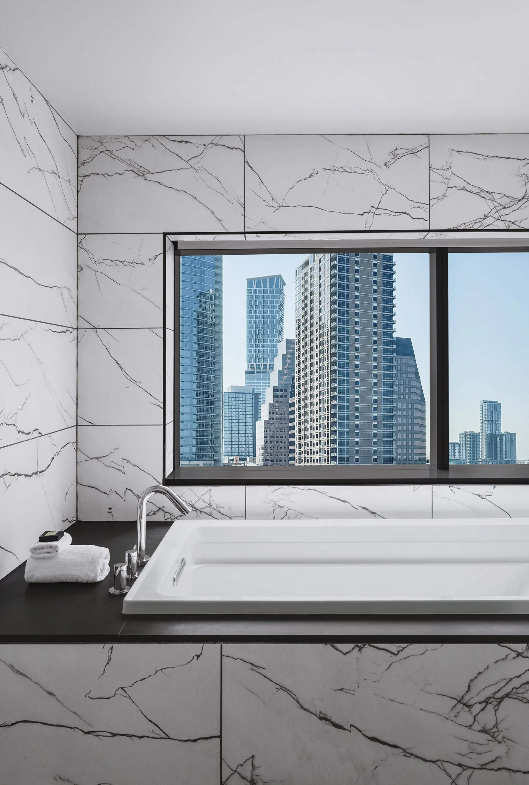 suite bath with tub.jpg