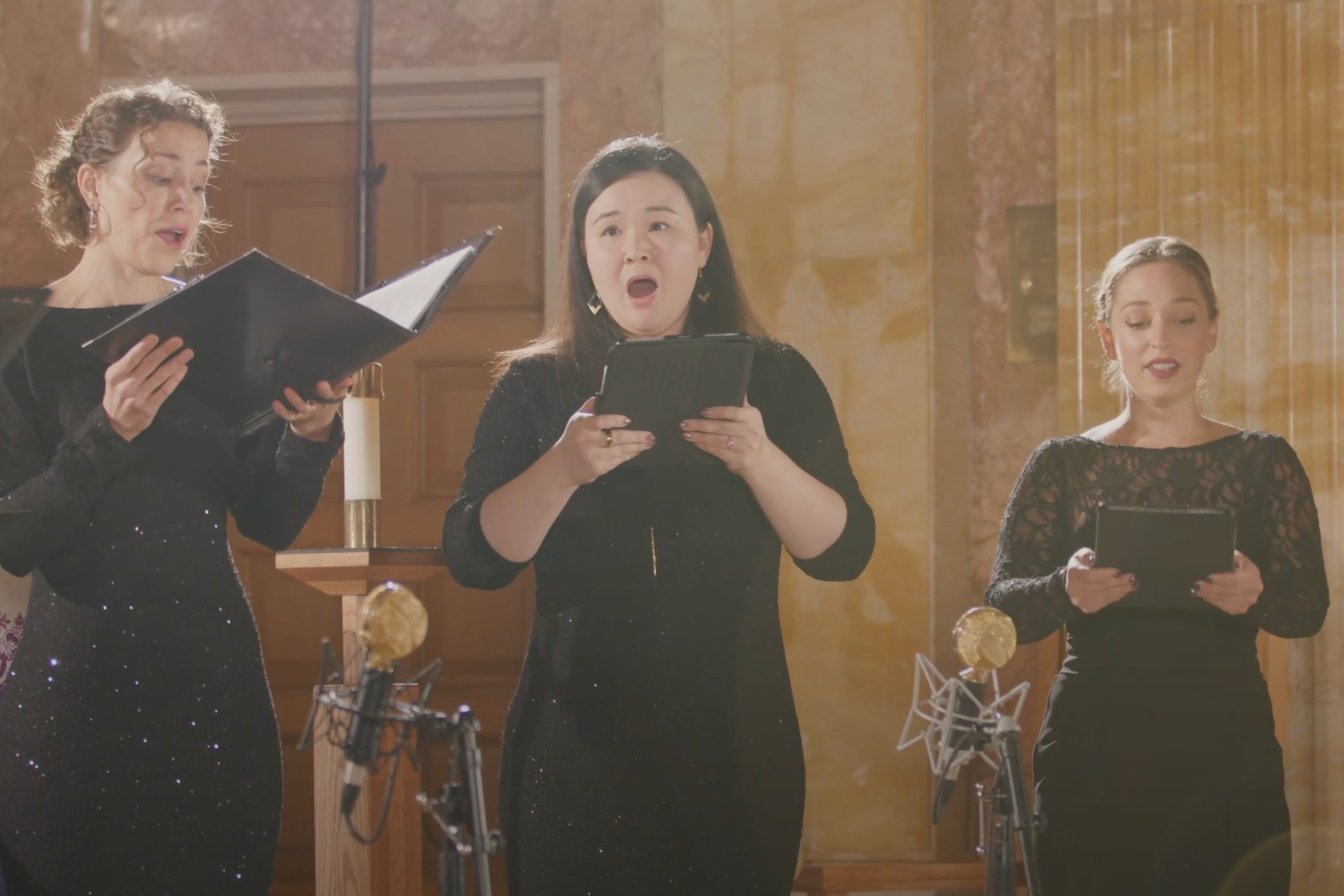  Recording  We Watch &amp; Welcome: Feminine Voices at Christmas  with Ensemble Altera, 2021 