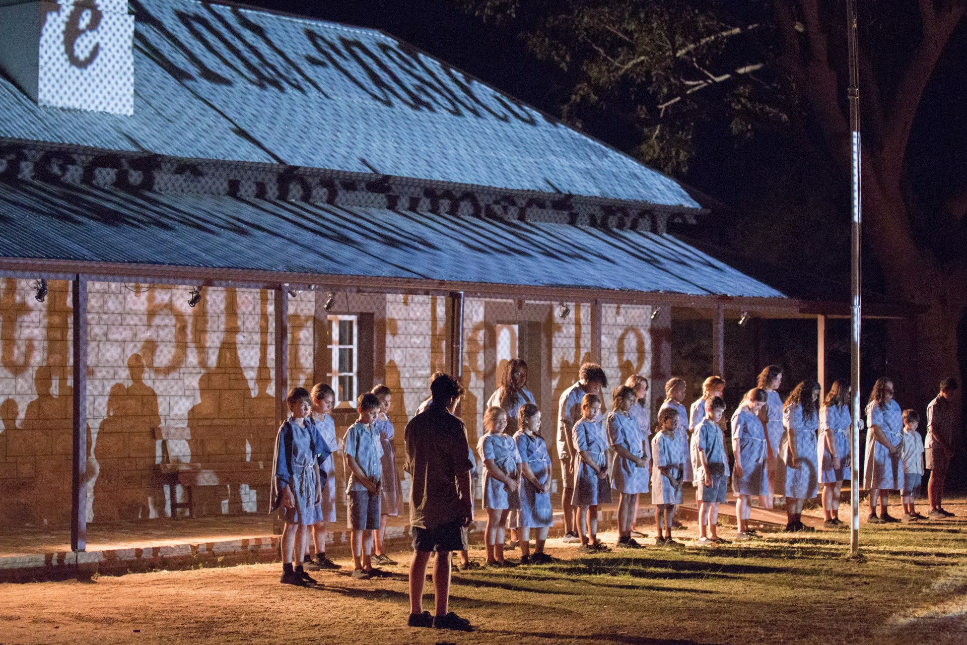 Bungalow Show ;Alice Springs