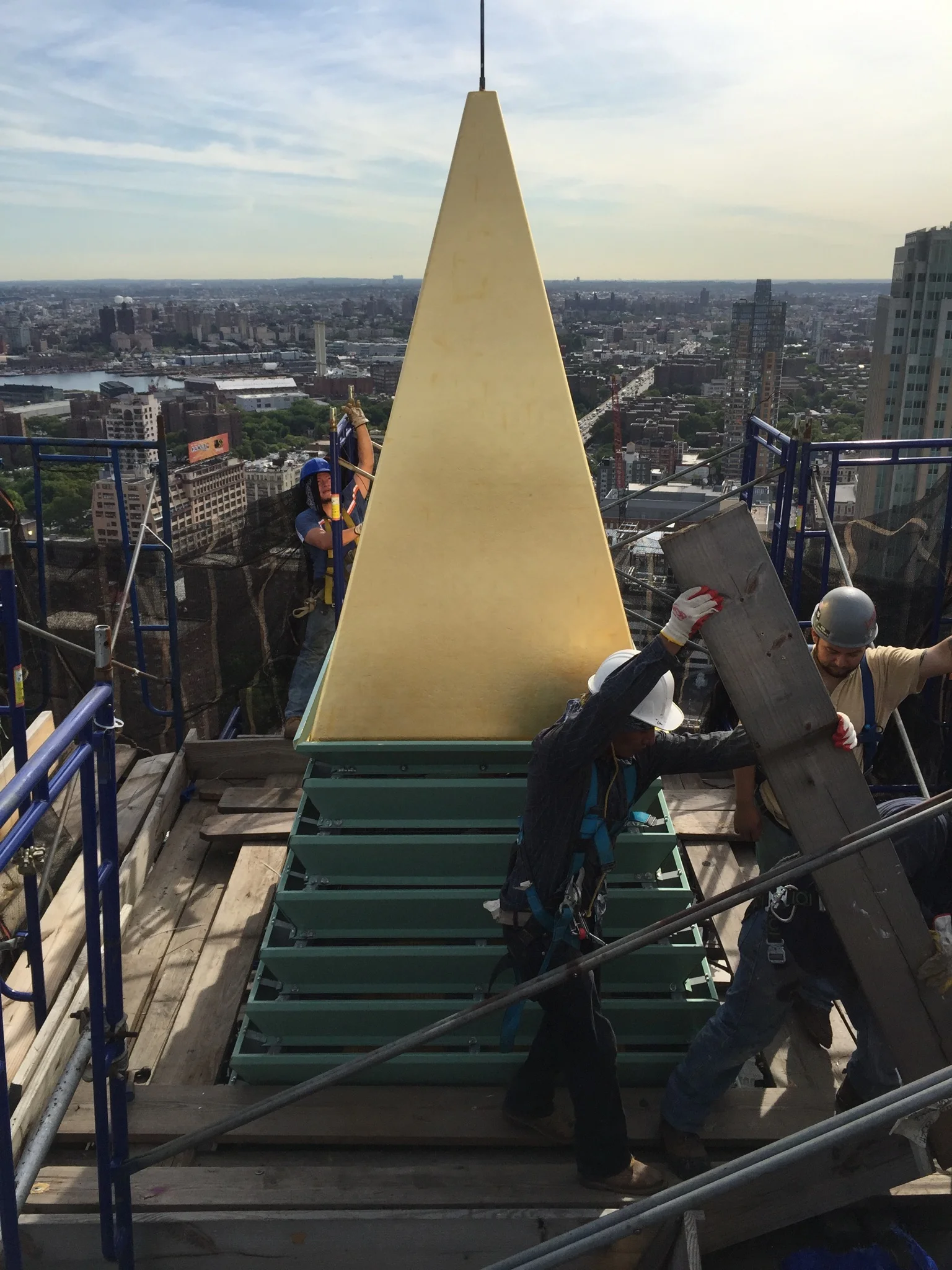  23.75k oil gilded exterior pyramid, Brooklyn 