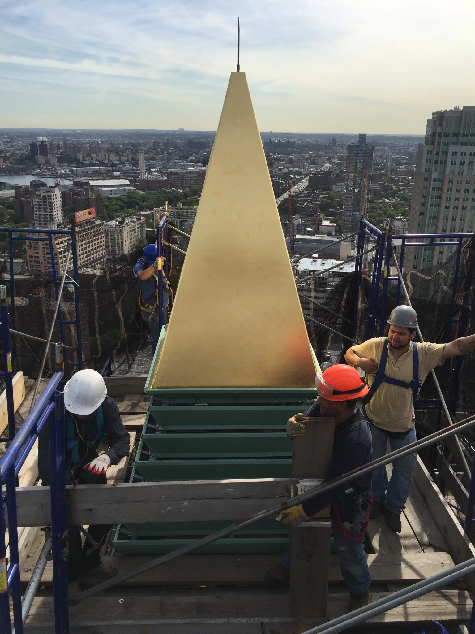  23.75k oil gilded exterior pyramid, Brooklyn 