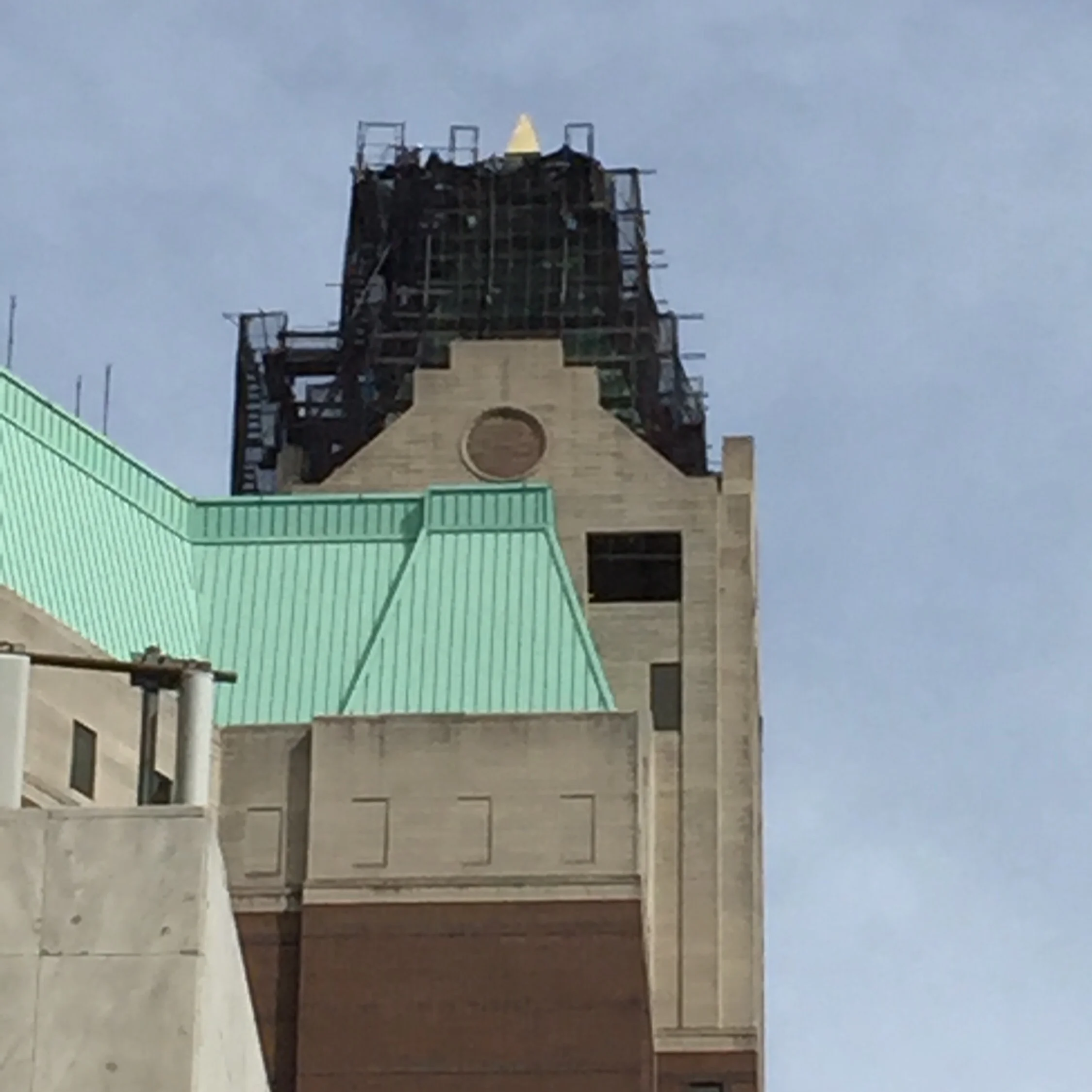  23.75k oil gilded exterior pyramid, Brooklyn 