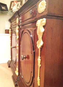 dresser3.jpg