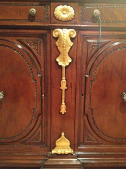 dresser4.jpg