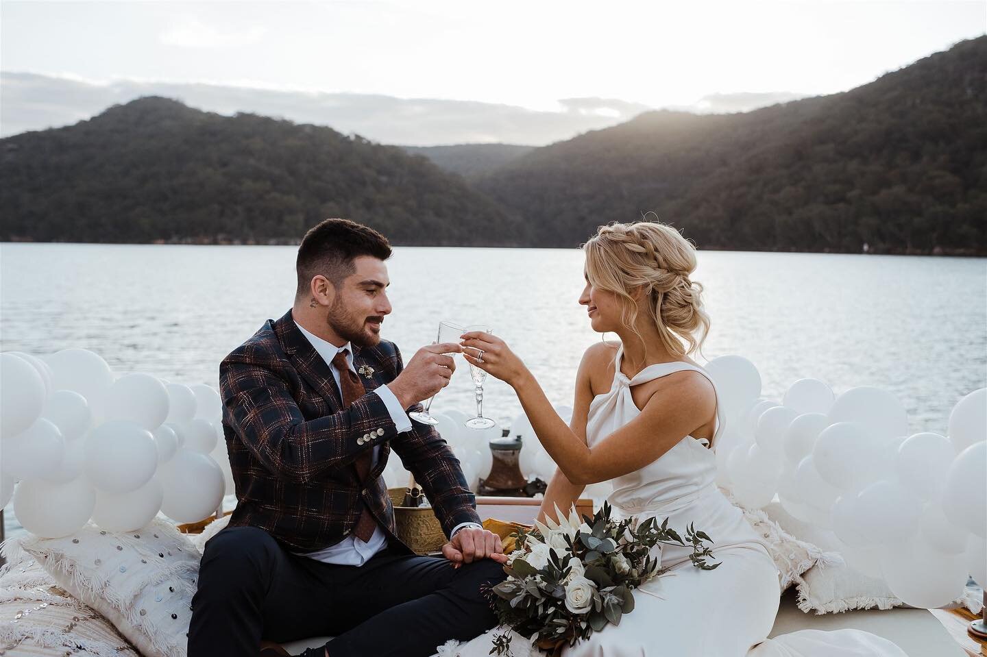 A bit of romance and a few bubbles and balloons on our bow. Bliss #cottagepoint #weddingboat  Venue @eloueraweddings
Styling, Florals @cloud9events
Photography @jasoncorrotophoto
Videography @rosephotosau
Glassware, Chairs, Linen @eventhiresyd
Cockta