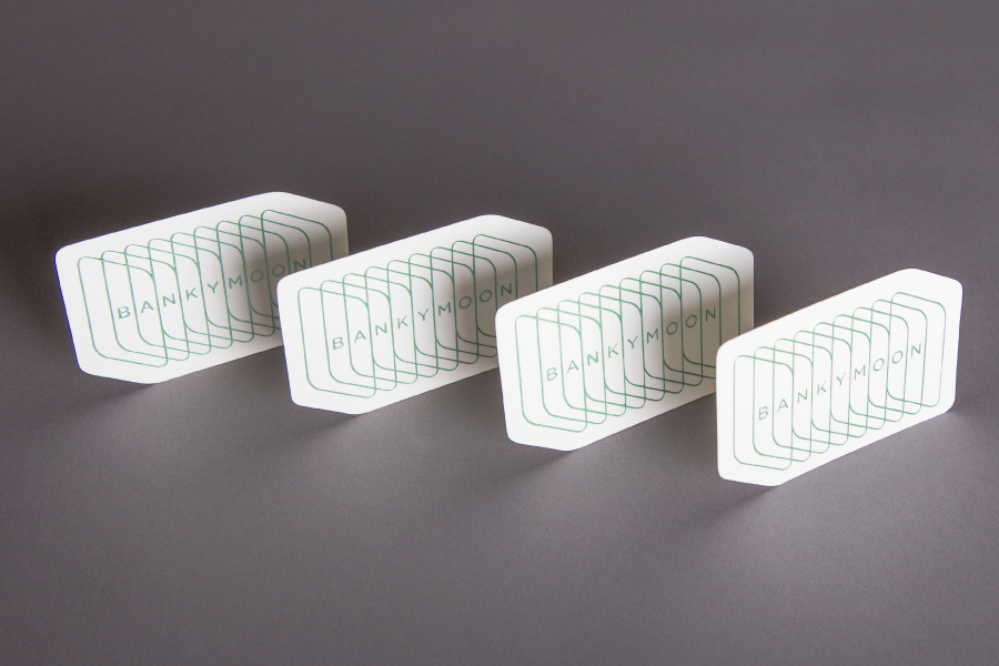 Business cards standing up