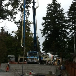 17:9 pouring crawl space floor.JPG