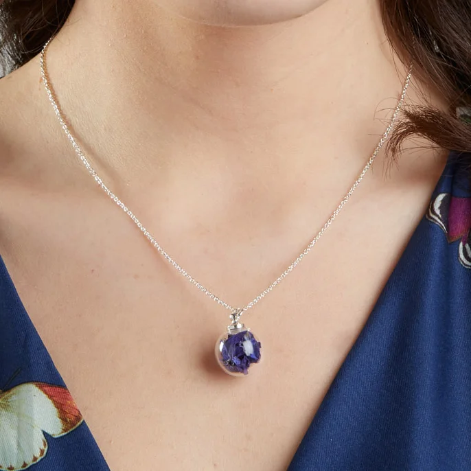 LizzyChambers mini dark blue necklacesqu.jpg