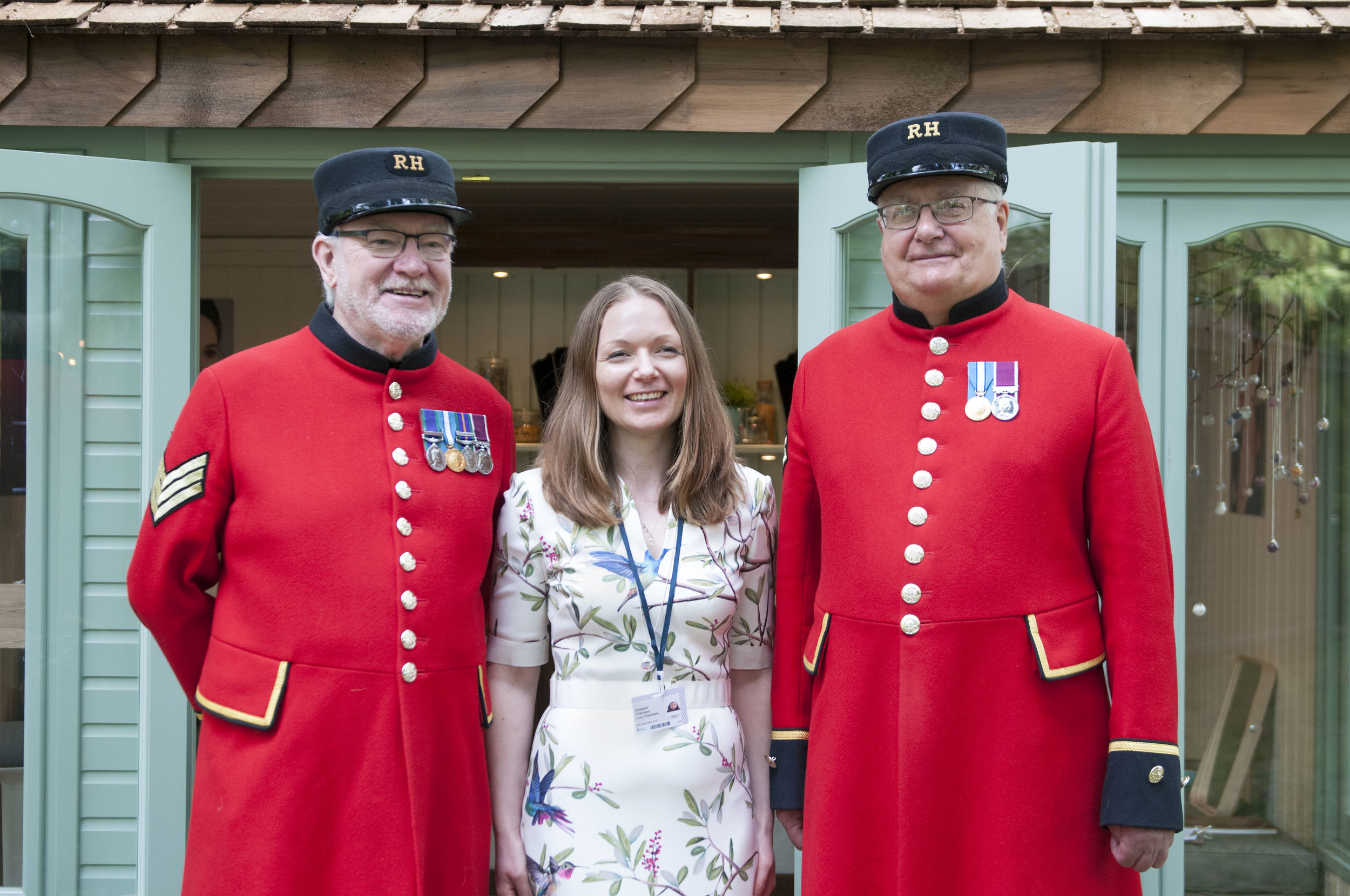 Lizzy Chambers with Chelsea Pensioner 2.jpg