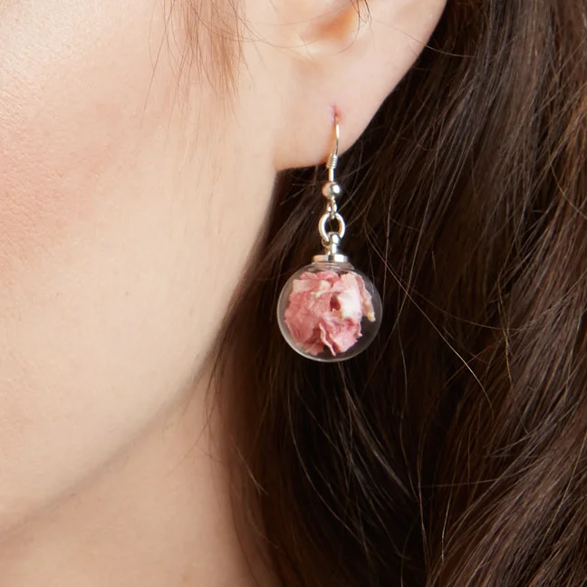 Lizzy Chambers Mini light pink set earring.jpg