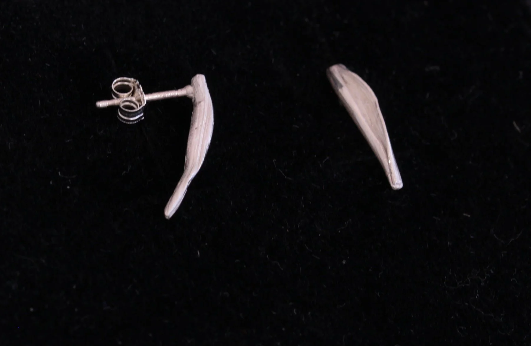 small petal earrings silver 5.jpg