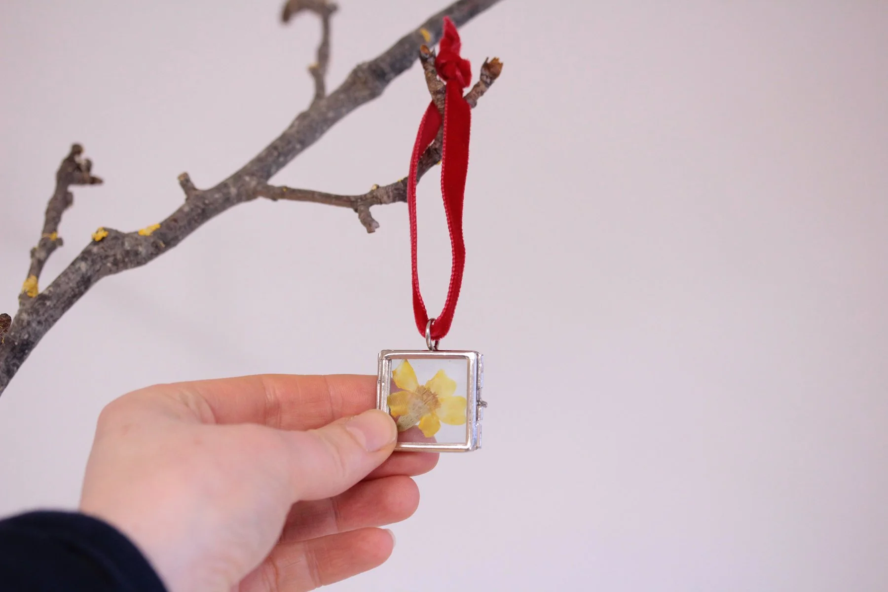 Lizzy Chambers Silver Square Frame (5).jpg