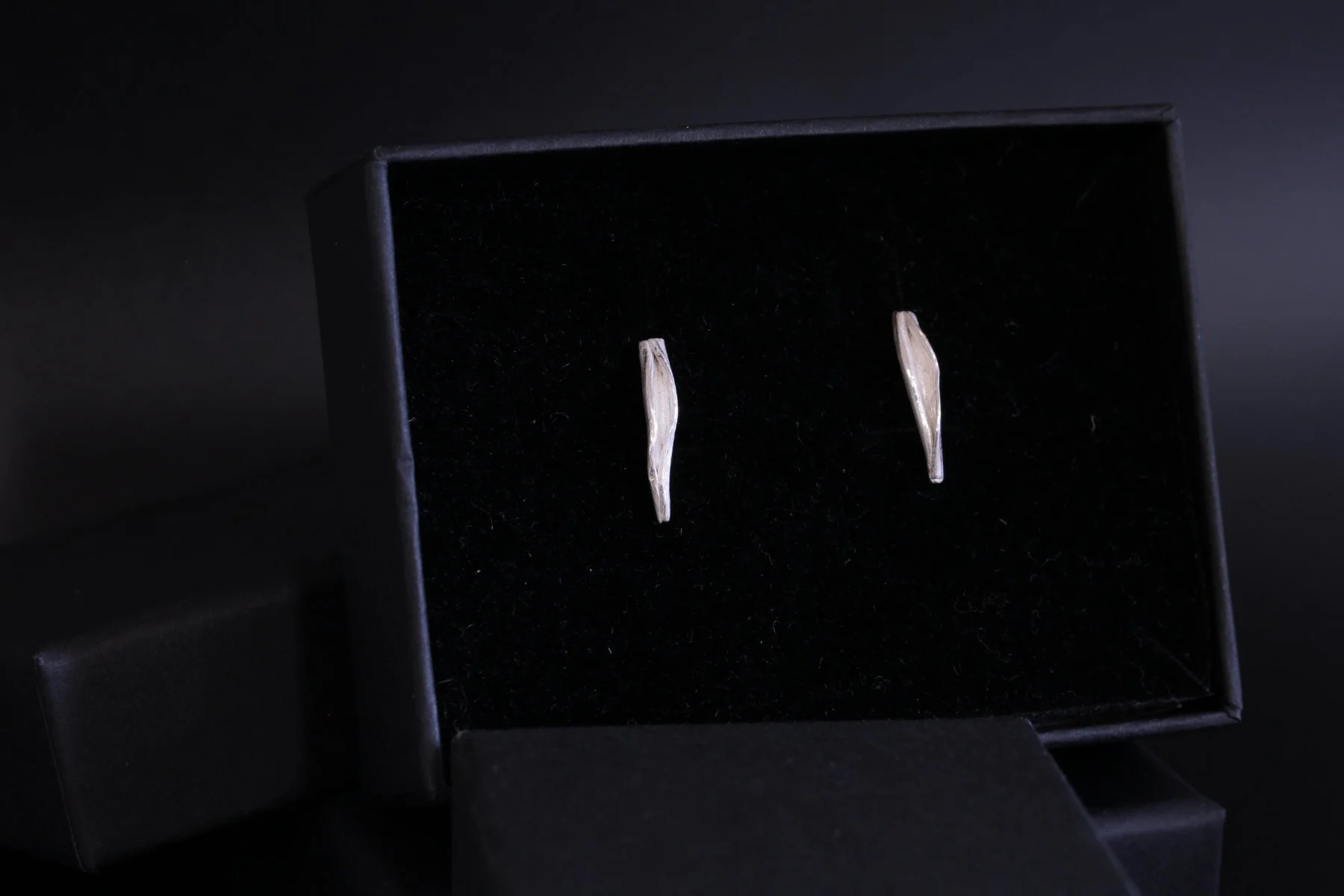small petal earrings silver 3.jpg