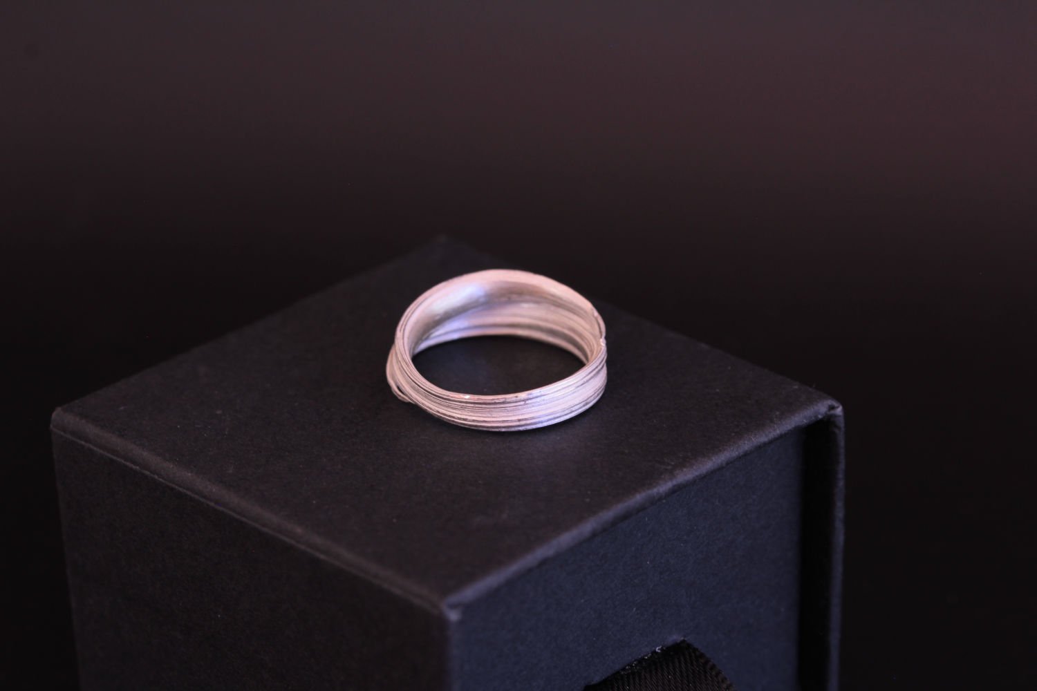 Lizzy Chambers Fine leaf Mitsuro Hikime Sterling Silver Ring (35).jpg