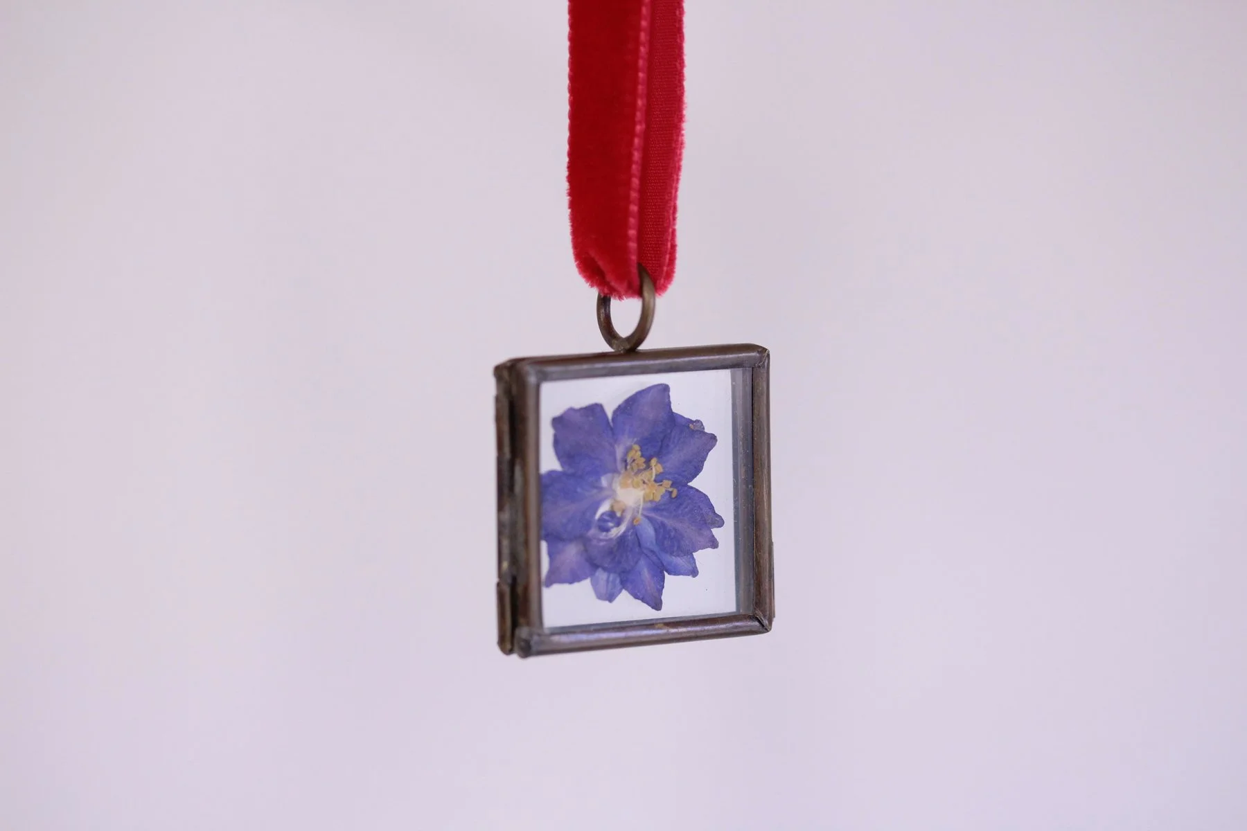 Brass Sqaure Frame (4).jpg