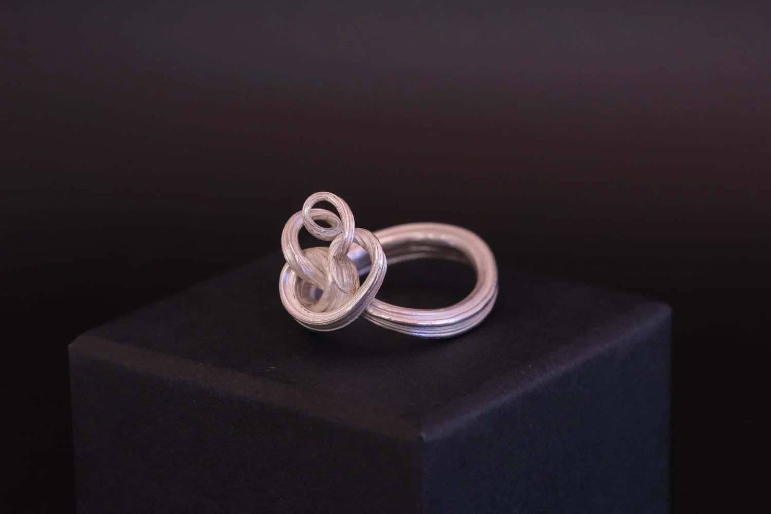 Lizzy Chambers Wrapping Vine Ring Sterling Silver Mitsuro Hikime (2).jpg