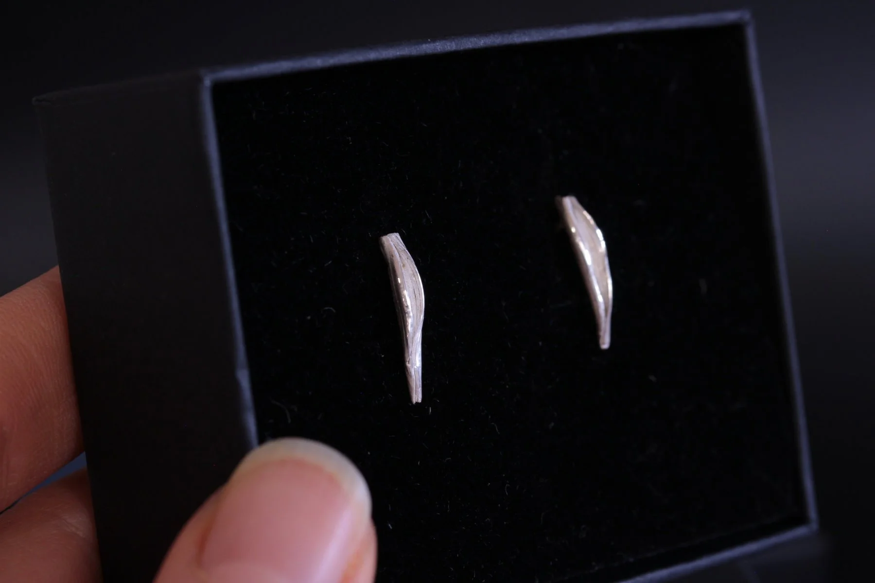 small petal earrings silver 4.jpg
