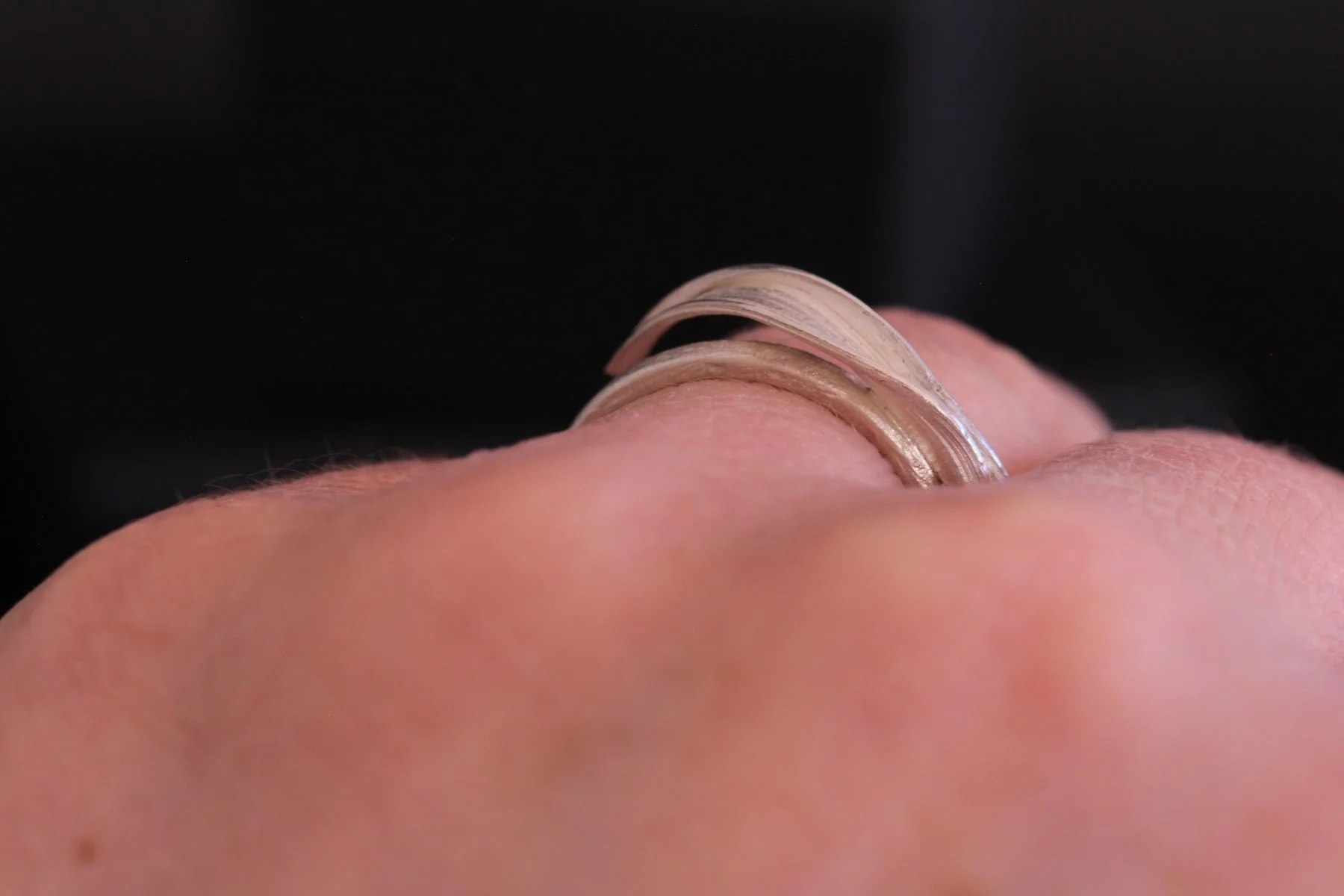 Lizzy Chambers Textured Leaf Ring 11 silver c.jpg