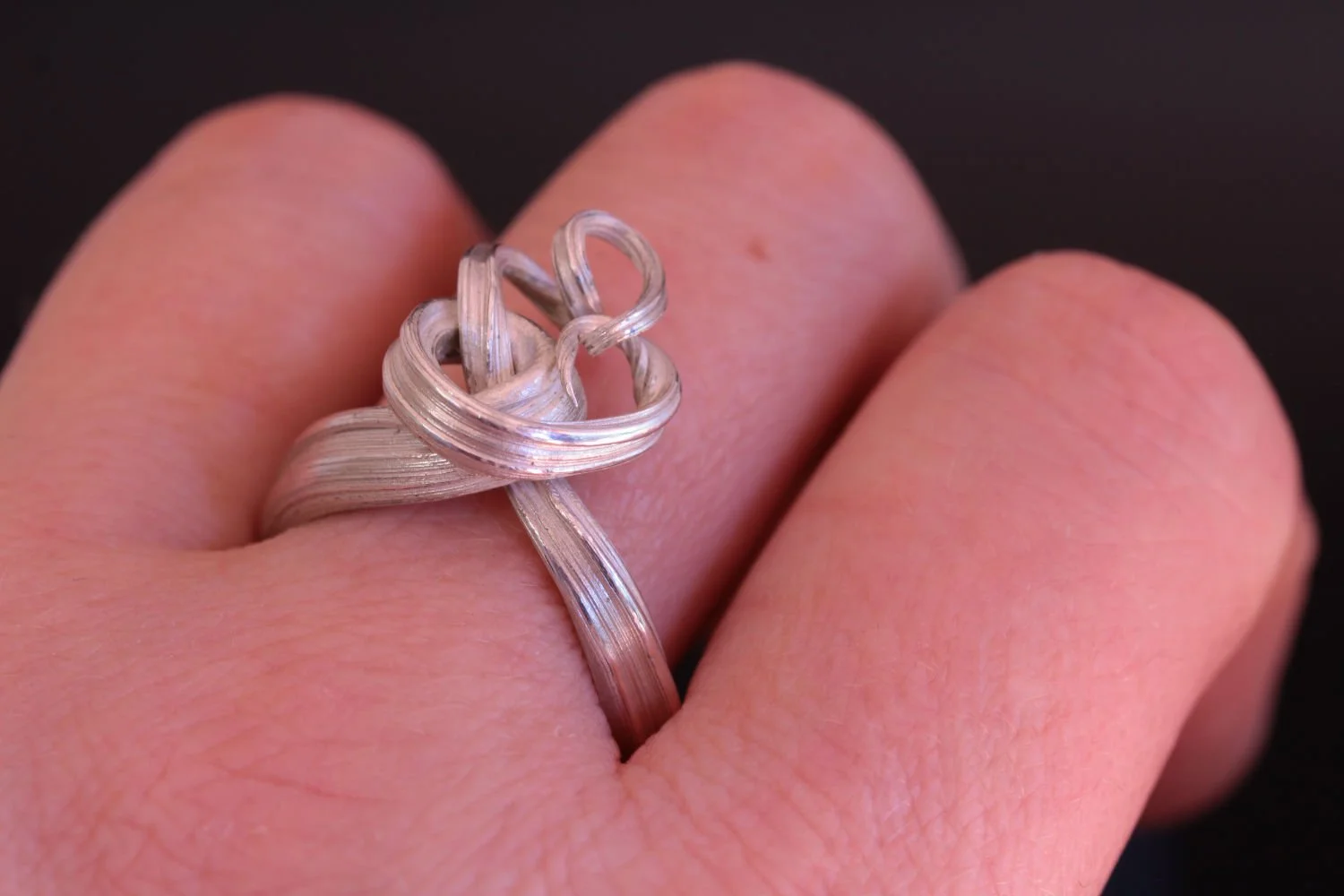 Lizzy Chambers Wrapping Vine Ring Sterling Silver Mitsuro Hikime (81).jpg