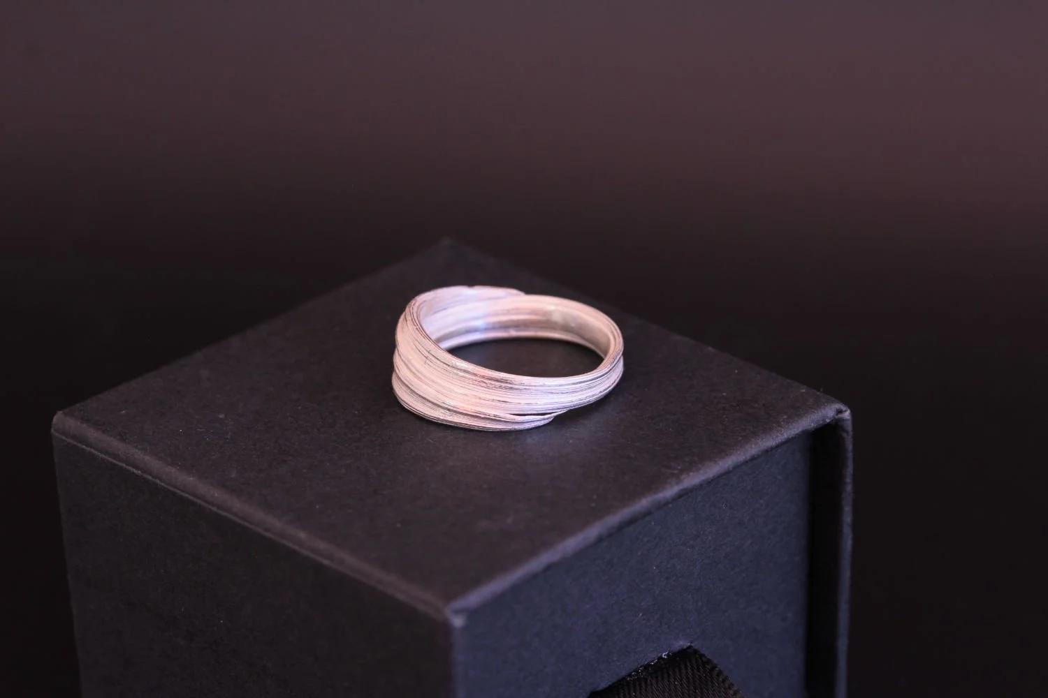Lizzy Chambers Fine leaf Mitsuro Hikime Sterling Silver Ring (32).jpg