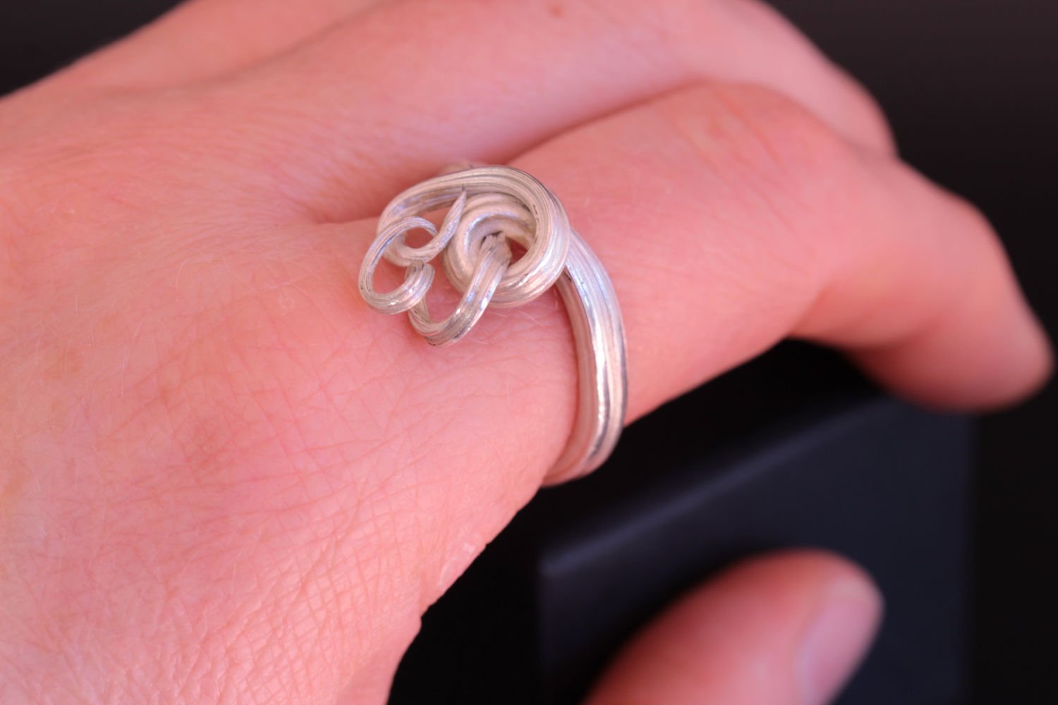 Lizzy Chambers Wrapping Vine Ring Sterling Silver Mitsuro Hikime (74).jpg