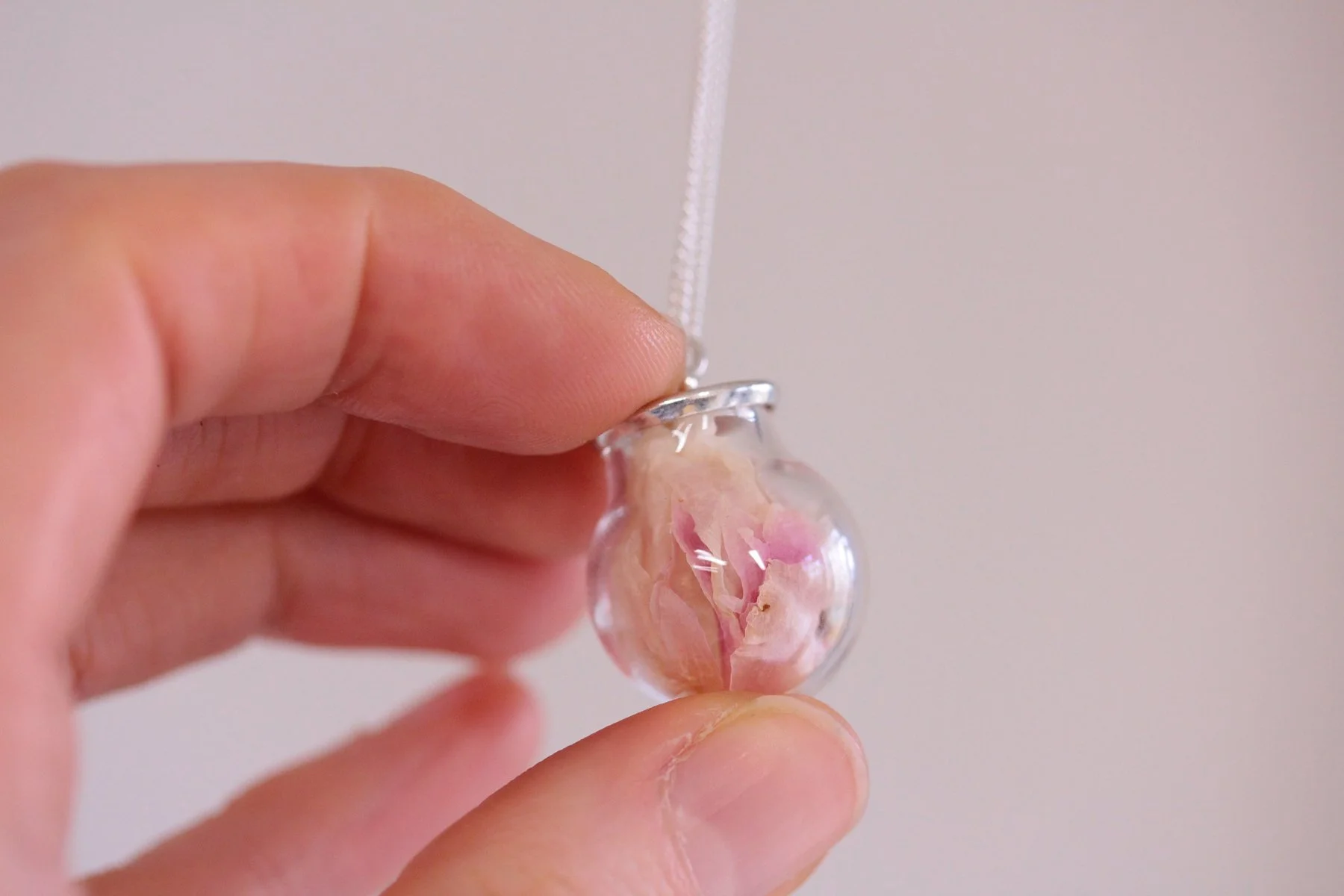 Lizzy Chambers Medium Peony Necklace (4).jpg