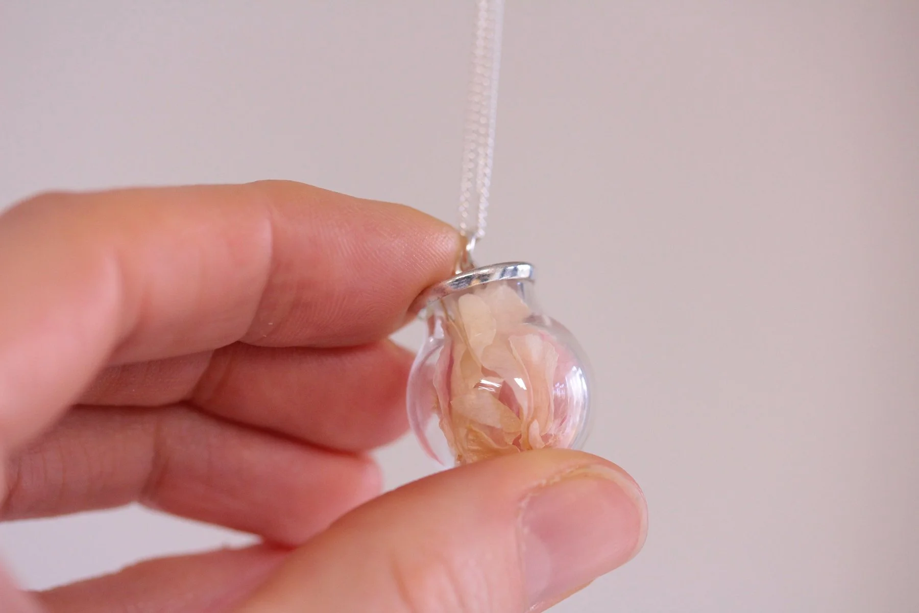 Lizzy Chambers Medium Peony Necklace (5).jpg