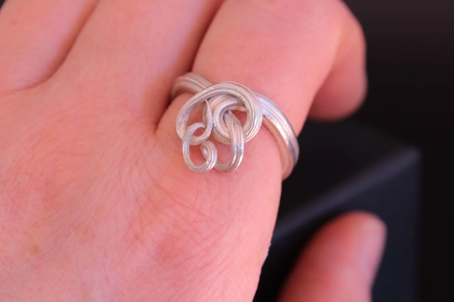 Lizzy Chambers Wrapping Vine Ring Sterling Silver Mitsuro Hikime (72).jpg