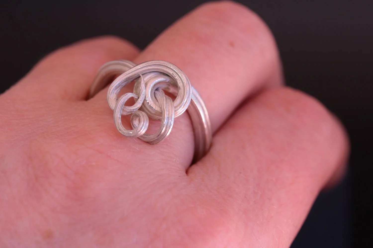 Lizzy Chambers Wrapping Vine Ring Sterling Silver Mitsuro Hikime (94).jpg