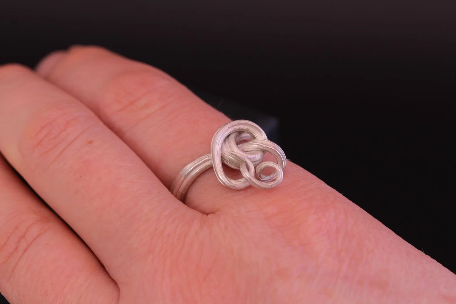 Lizzy Chambers Wrapping Vine Ring Sterling Silver Mitsuro Hikime (76).jpg
