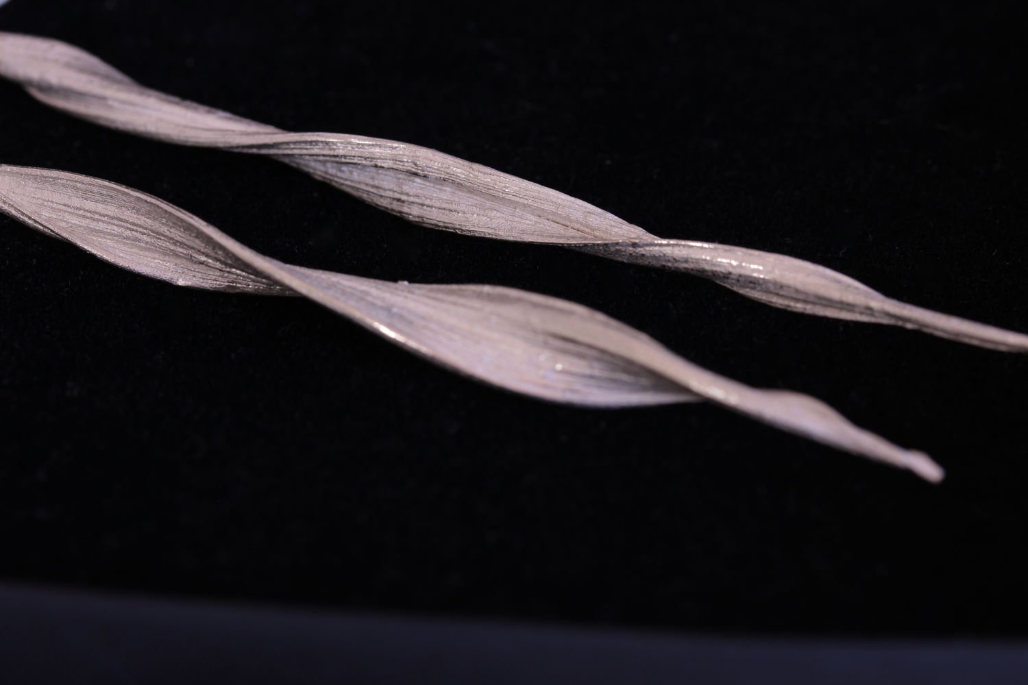 Lizzy Chambers Statement Sterling Silver Mitsuro Hikime Leaf Earrings (23).jpg