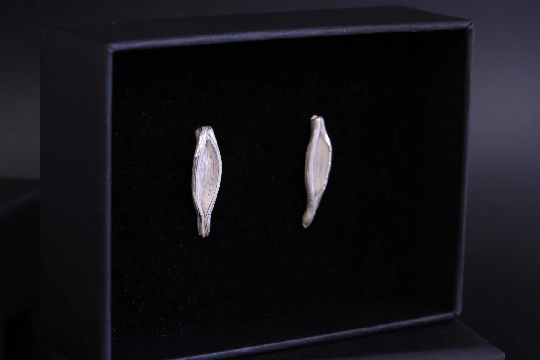 Lizzy Chambers Textured Silver Petal earrings Med B 3.jpg