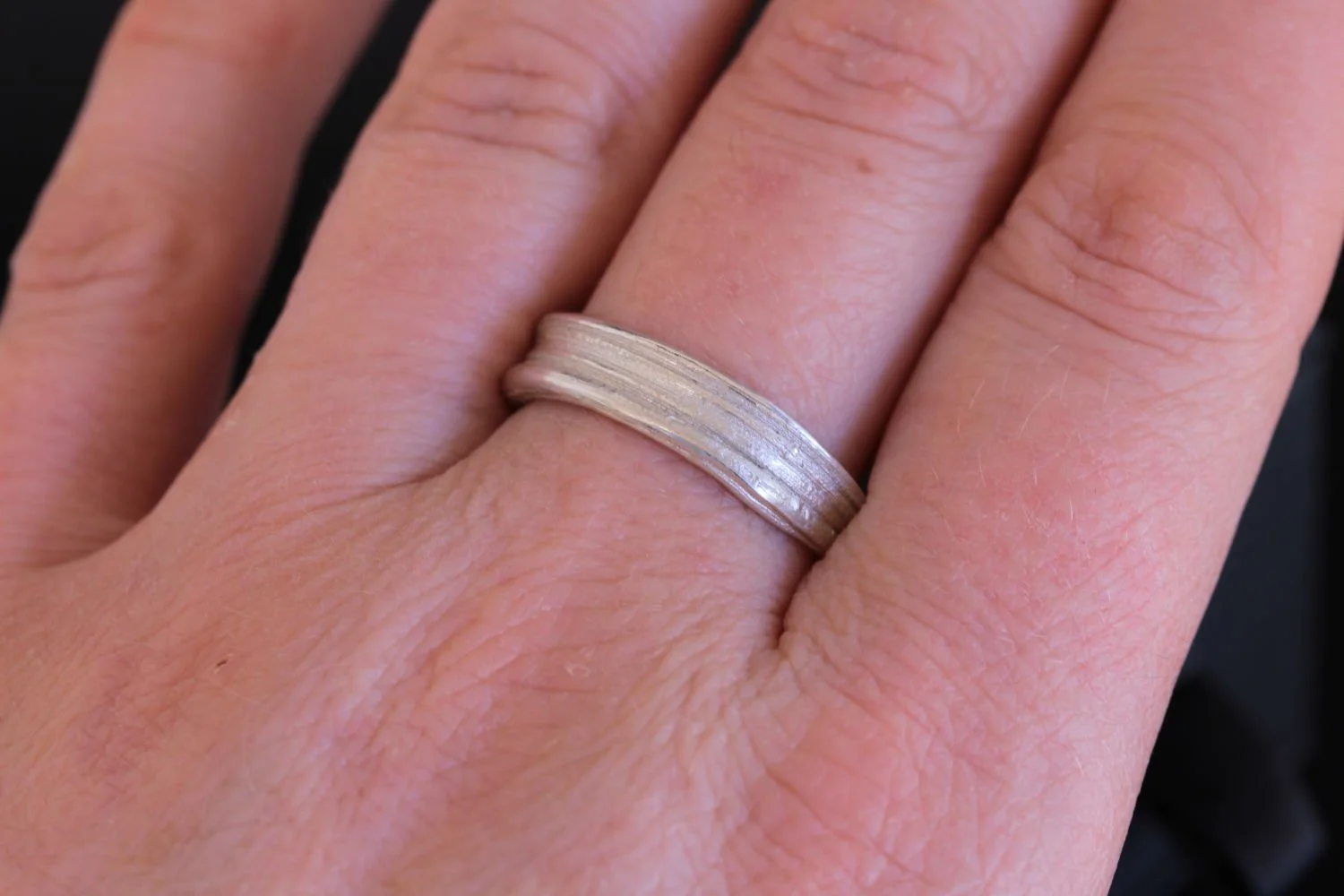 Lizzy Chambers Leaf Ring with open back Mitsuro Hikime sterling silver (31).jpg
