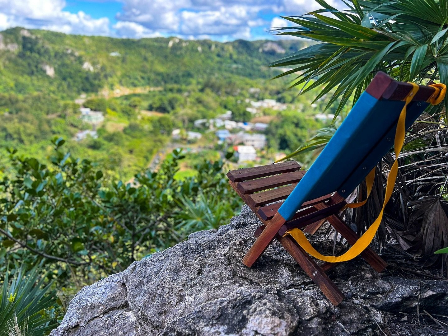 Una pausa con vista&hellip;..en las alturas de Ciales, donde el tiempo se detiene y el paisaje habla.
📸 @renegsepulveda