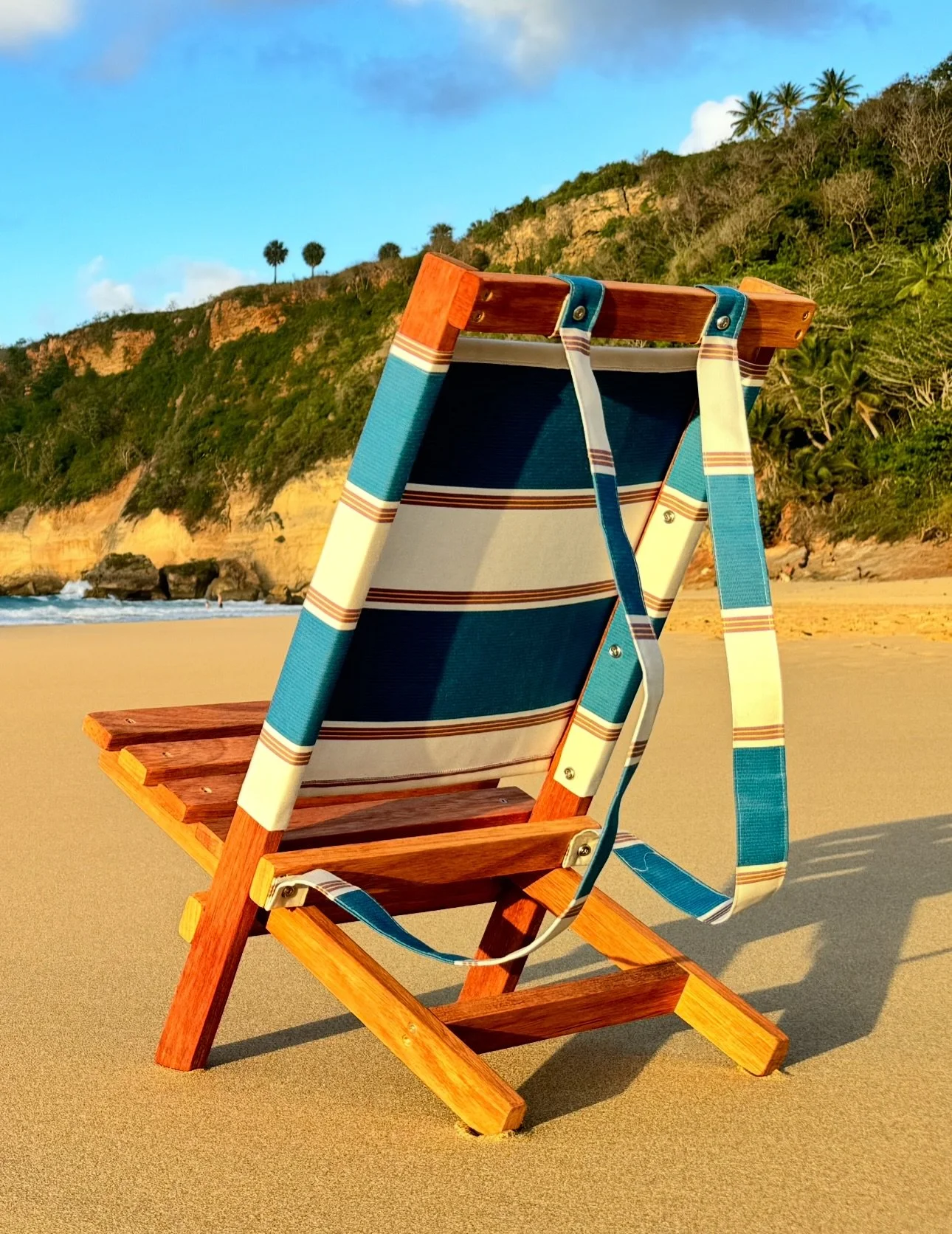 Un regalo pensado para durar.
Sole&aacute; estar&aacute; en La Marina Christmas Market con nuestras sillas de playa, una opci&oacute;n simple y funcional para Navidad.