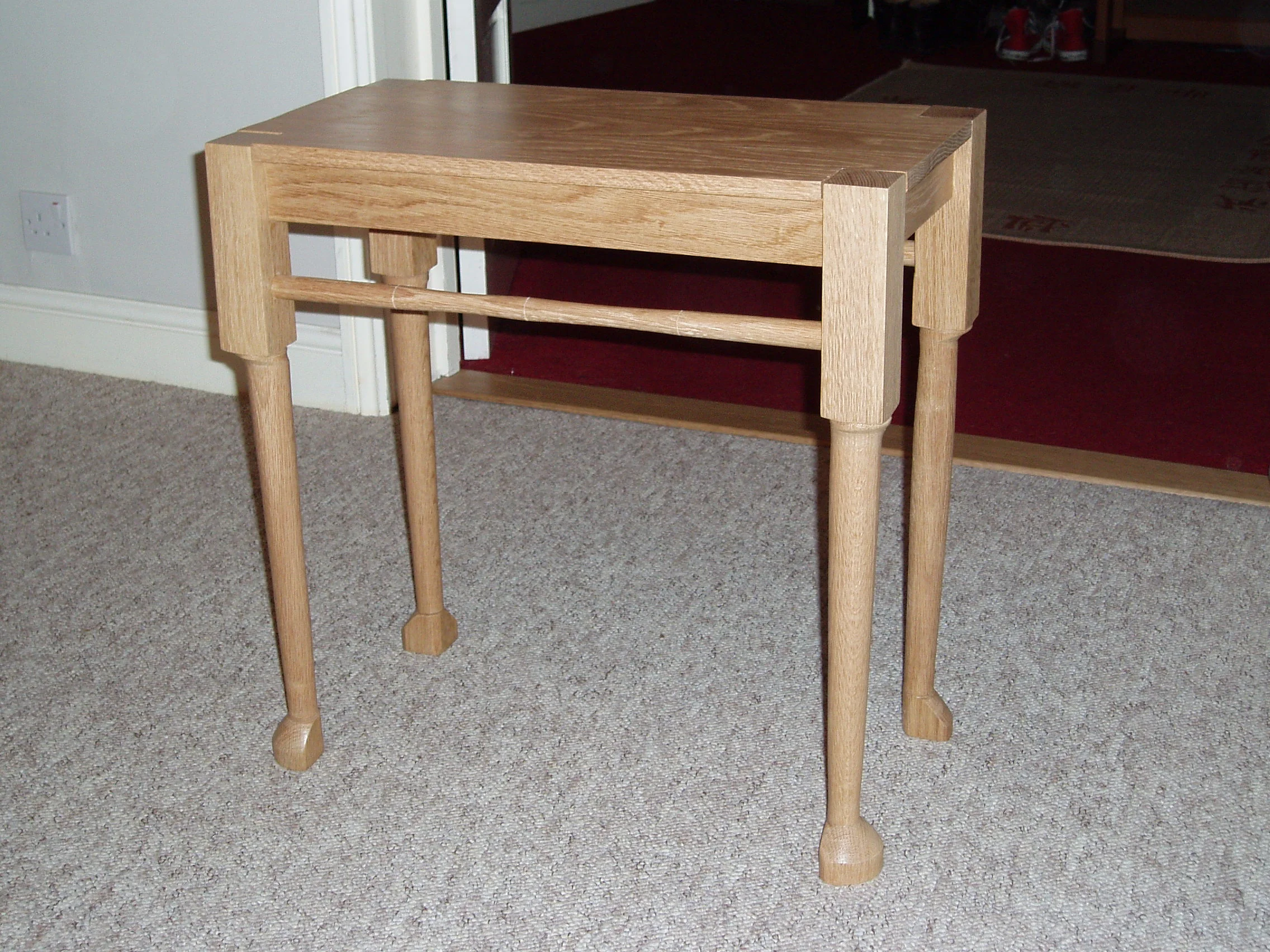 Finished table wide side