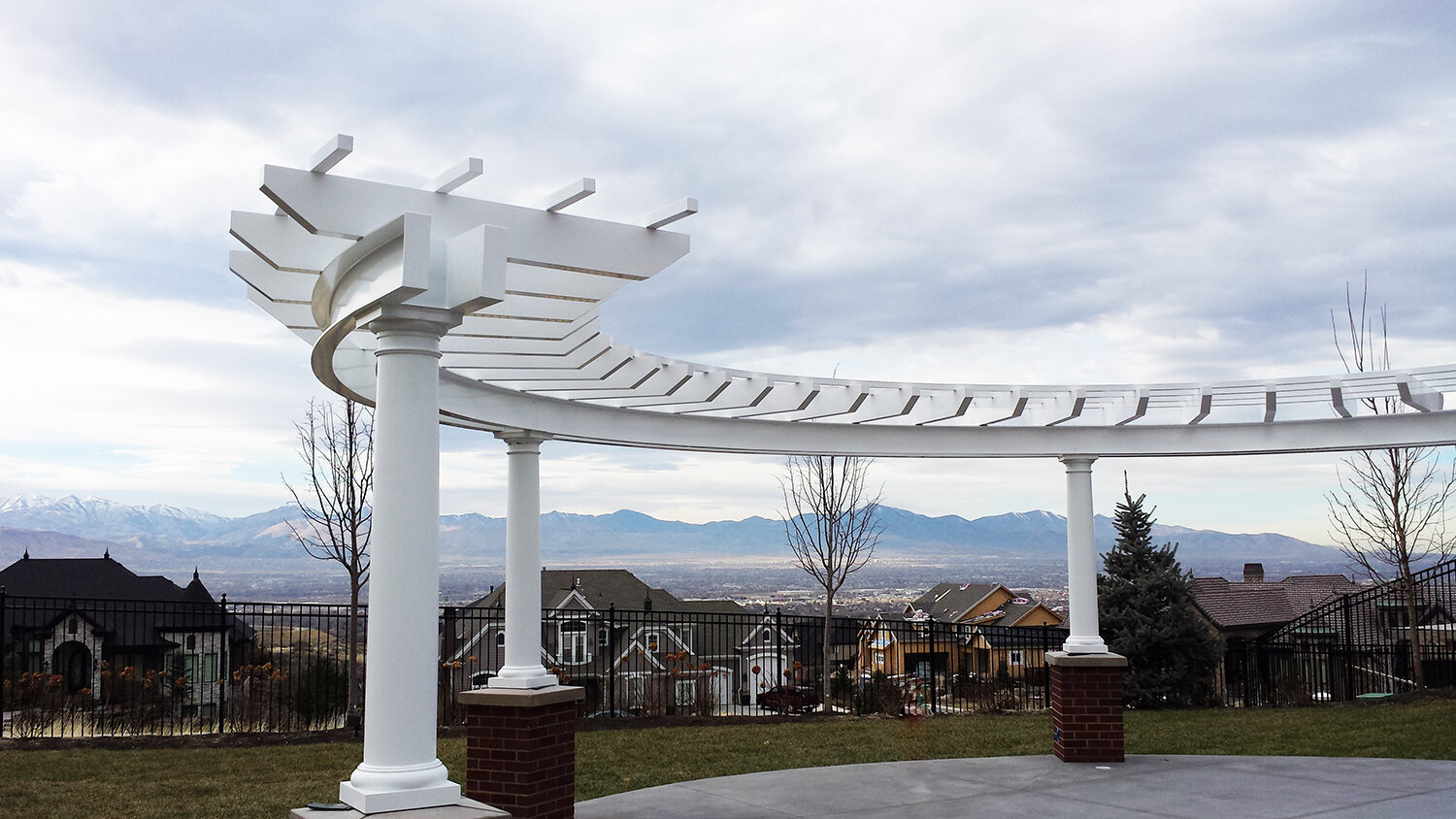 Pergola_Round-Metal_WEB.jpg