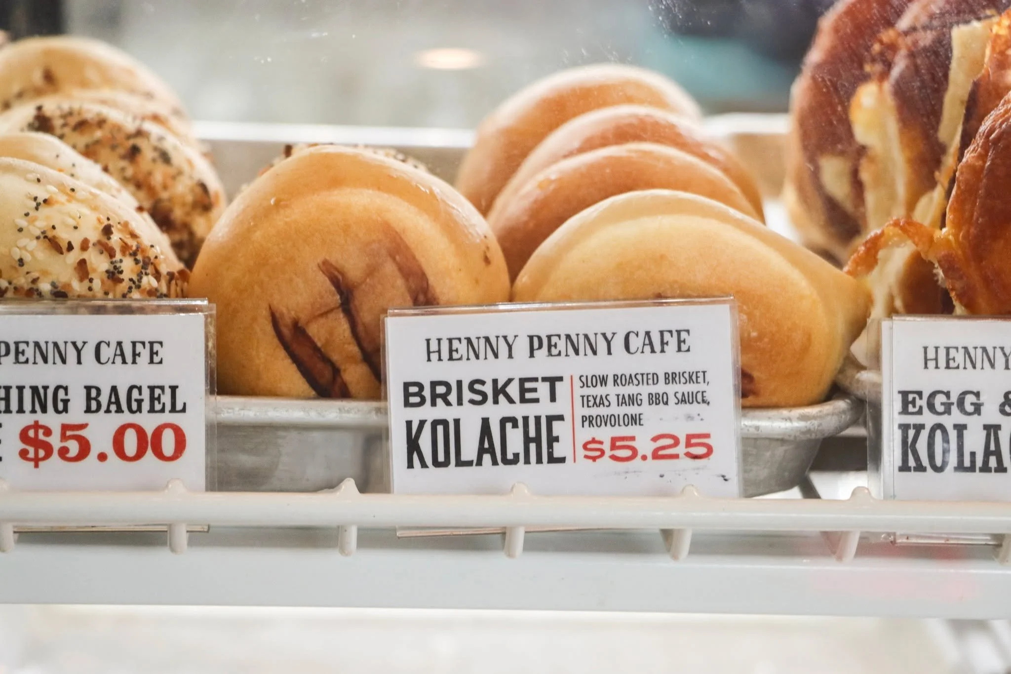 The holidays are here&mdash;take a cozy pause with us at The Coffee Fox. ☕✨
 
Enjoy the aroma of locally roasted coffee and indulge in our fresh-baked treats from our bakery @hennypennycafe while you&rsquo;re out shopping. Bring your family or friend