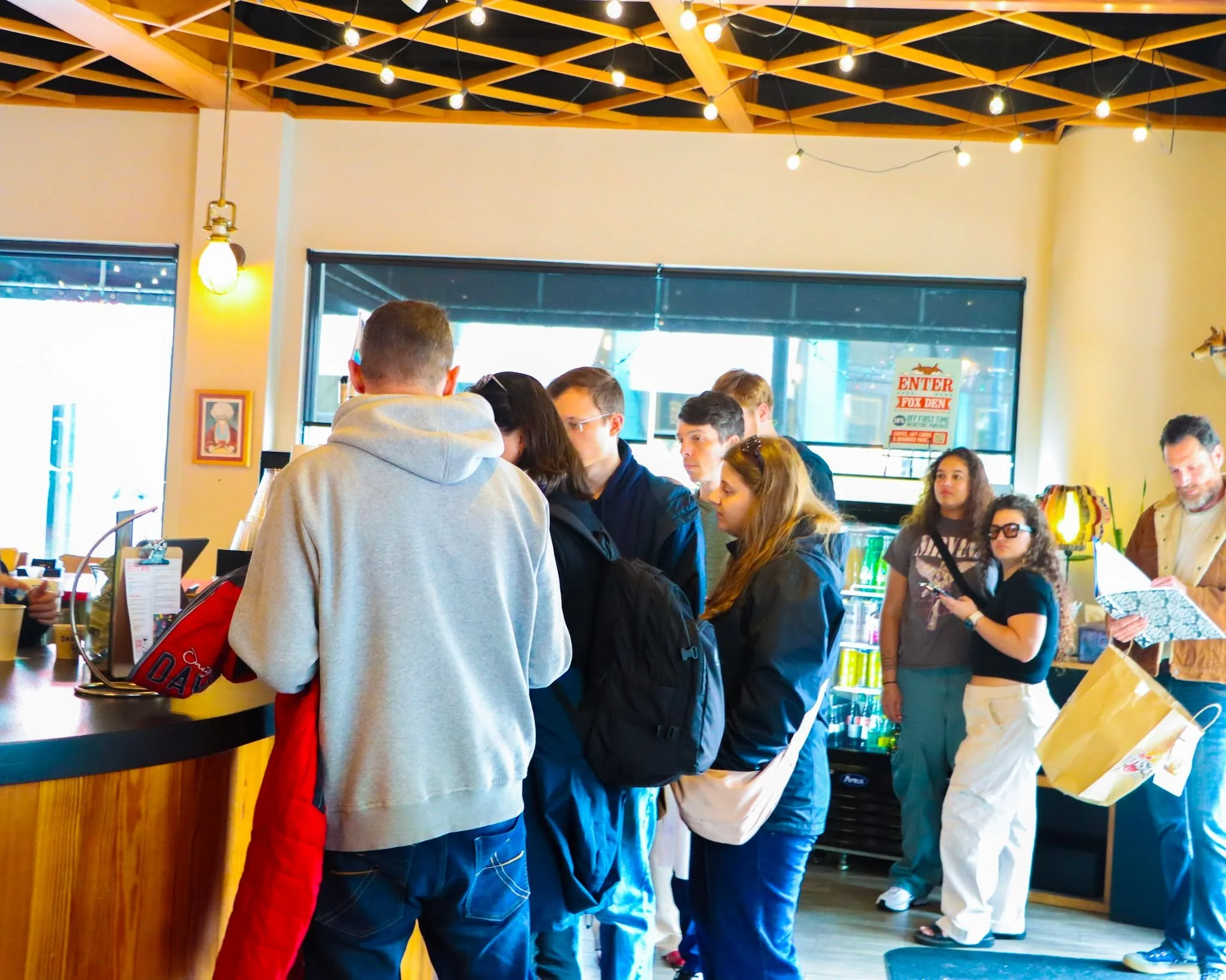 Friday night plans? Lattes &amp; Lone Stars! 🍻☕
From 5&ndash;8 PM, enjoy $3 lattes (hot or iced) and $3 Lone Star beers at The Coffee Fox.  Start your weekend with a chill night out at our cafe.

#TheCoffeeFox #SavannahCoffee #FridayVibes #HappyHour