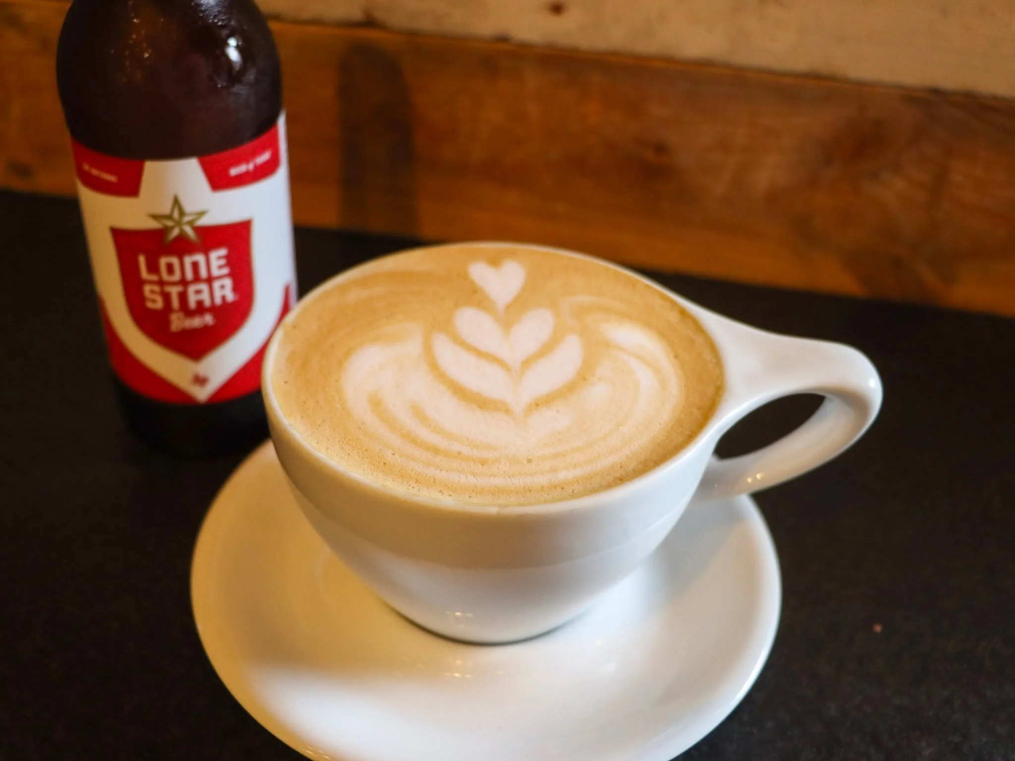 ⭐🍺 Lattes &amp; Lone Stars

Every Friday from 5&ndash;8 p.m.

Enjoy $3 hot or iced lattes and $3 Lone Star beers.

Kick off the weekend the Fox way.

#LattesAndLoneStars #TheCoffeeFox #FridayVibes #SavannahHappyHour #WeekendStartsHere