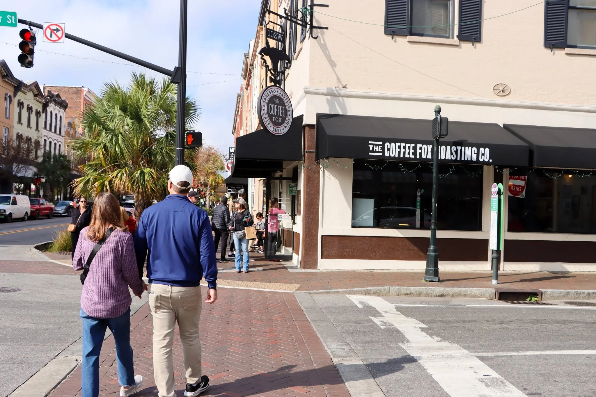 Savannah may be chilly, but our coffee is doing the heavy lifting ❄️☕
Warm up inside with a fresh cup and take a break from the cold at The Coffee Fox.

#TheCoffeeFox #SavannahWinter #SavannahCafe #ShopLocalSavannah