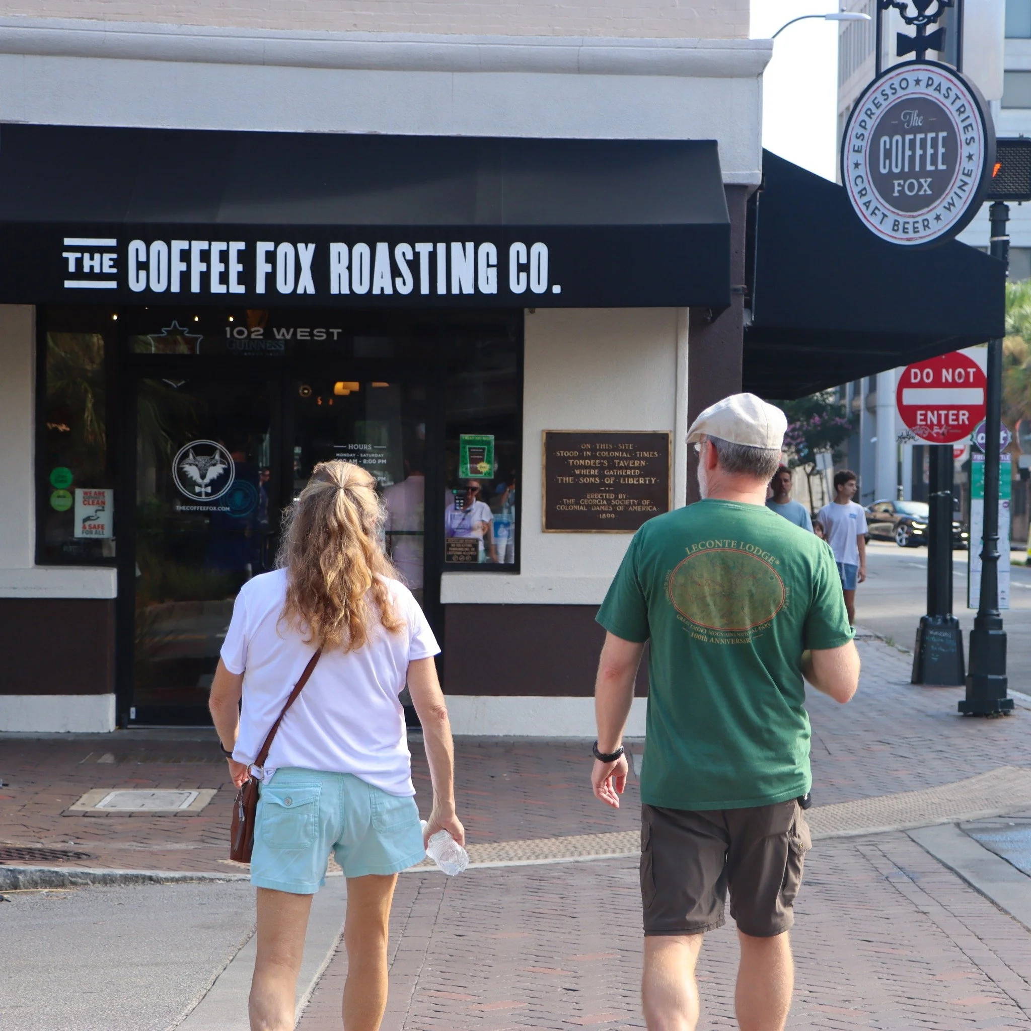 There's something special about wandering through Savannah and ending up with a great cup of coffee.
We're glad to be part of the neighborhood.

#TheCoffeeFox #DowntownSavannah #CafeLife