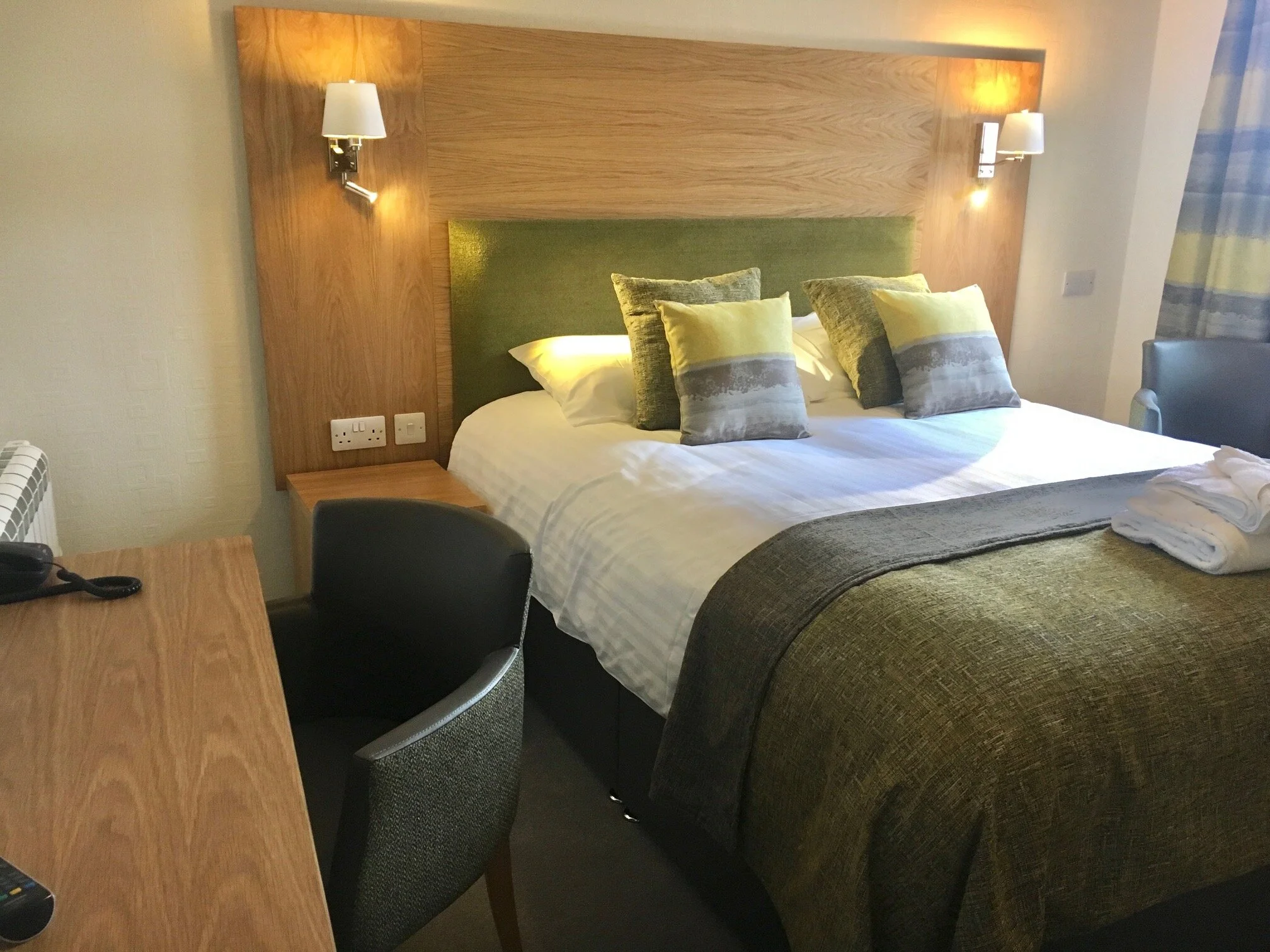 Famous Star Hotel