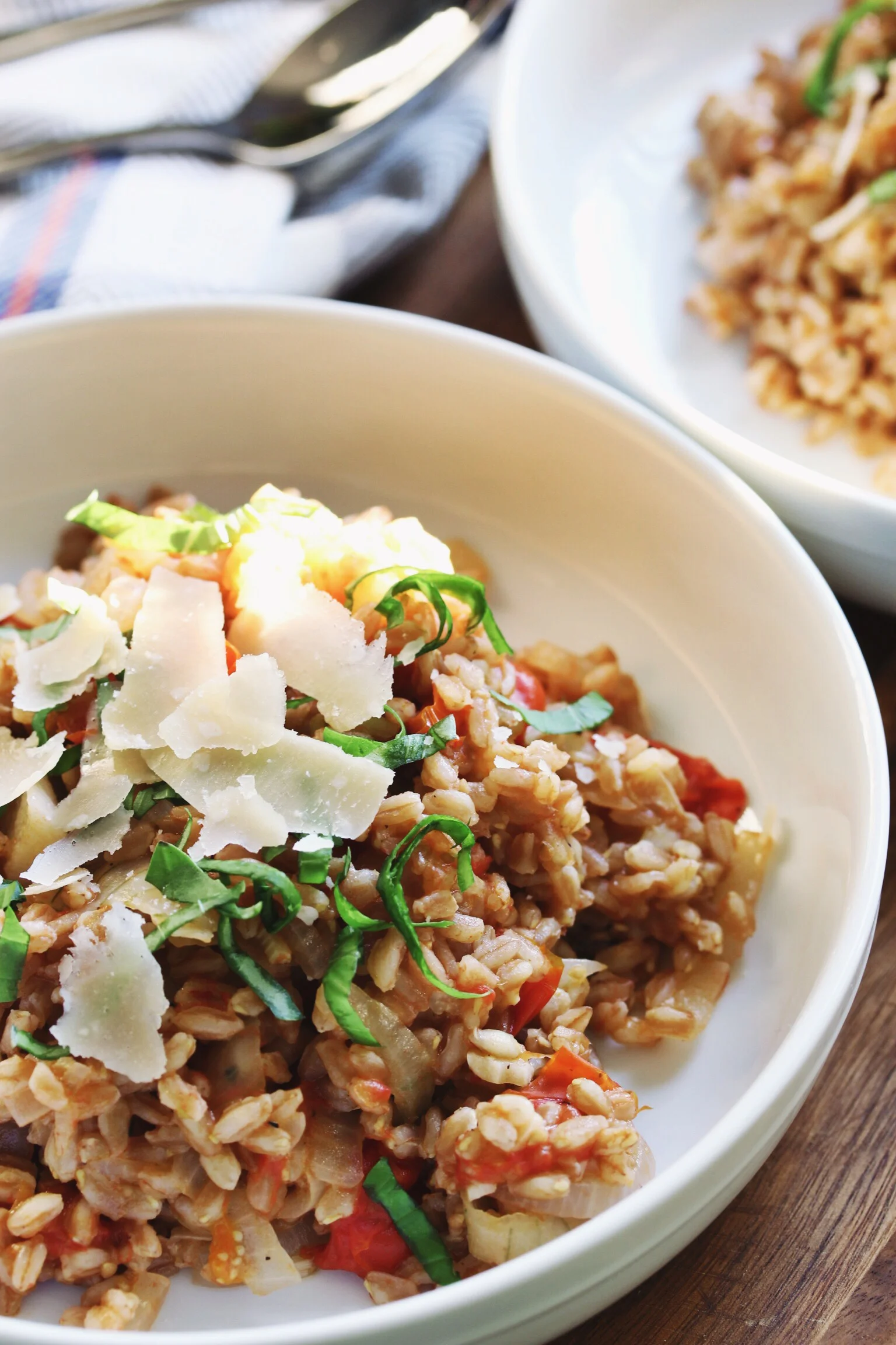 One-pot farro with tomatoes