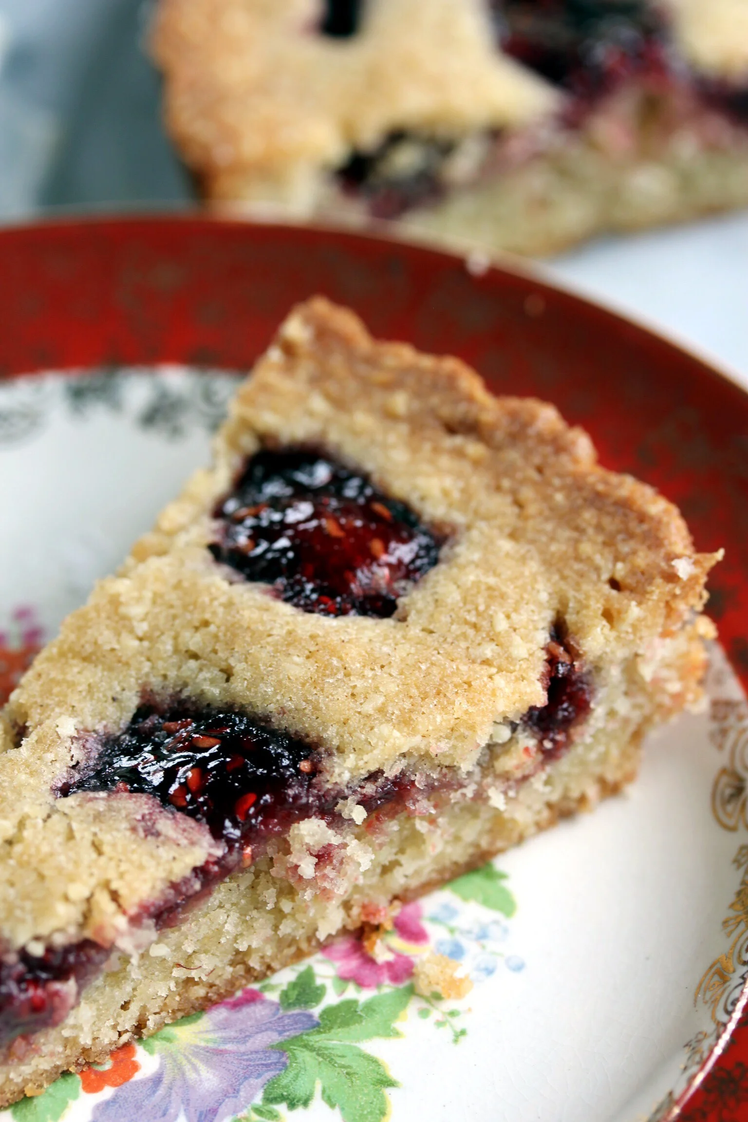 Raspberry linzer torte