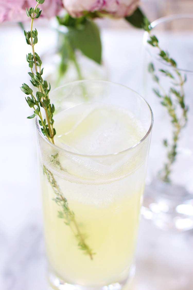 Gin+thyme+lemonade+-+The+Pastiche.jpg