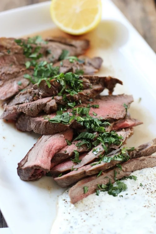 Grilled leg of lamb with cool mint yogurt sauce