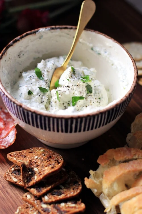 Quick herbed ricotta spread