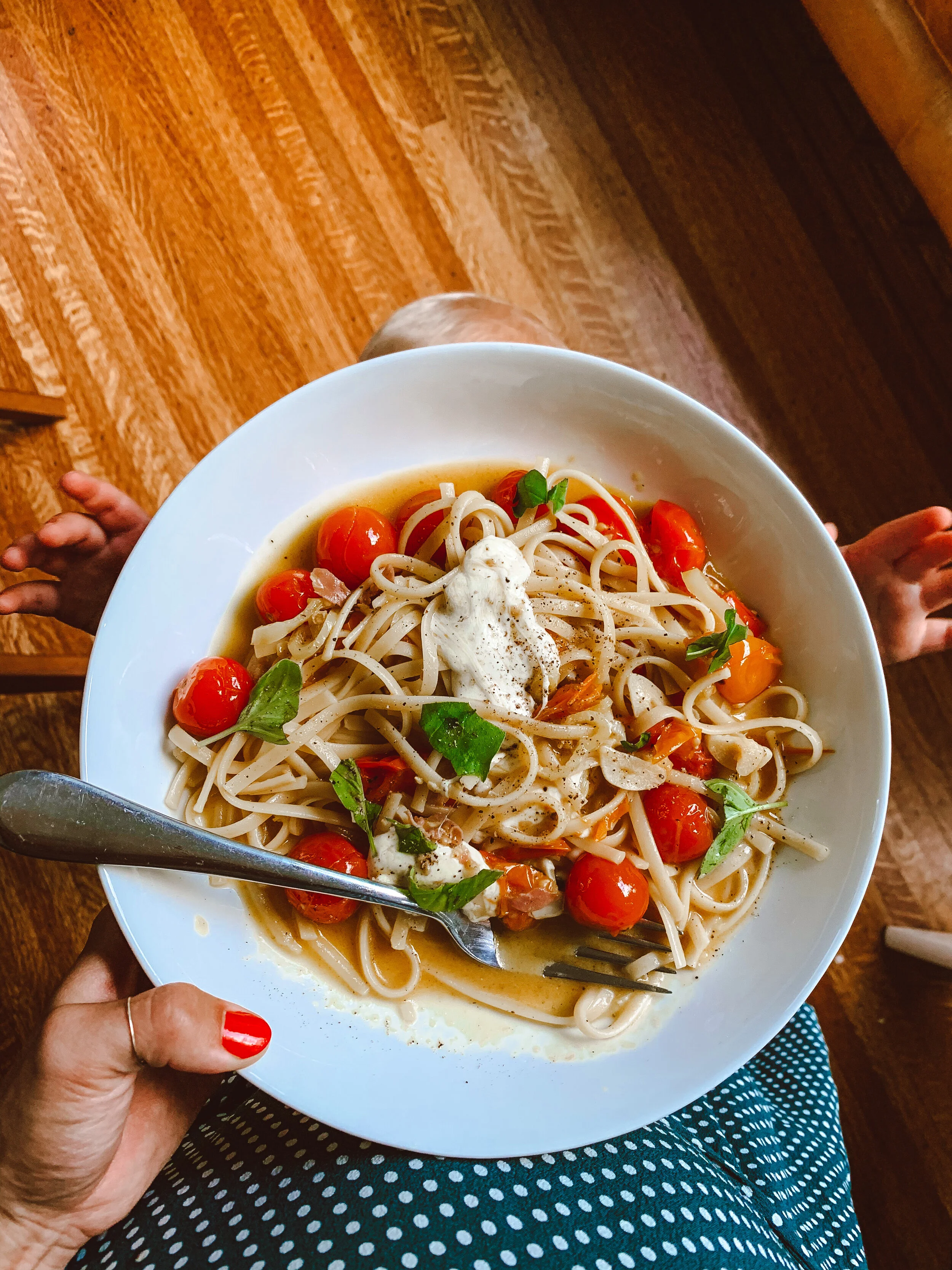 Linguine with burst cherry tomato sauce