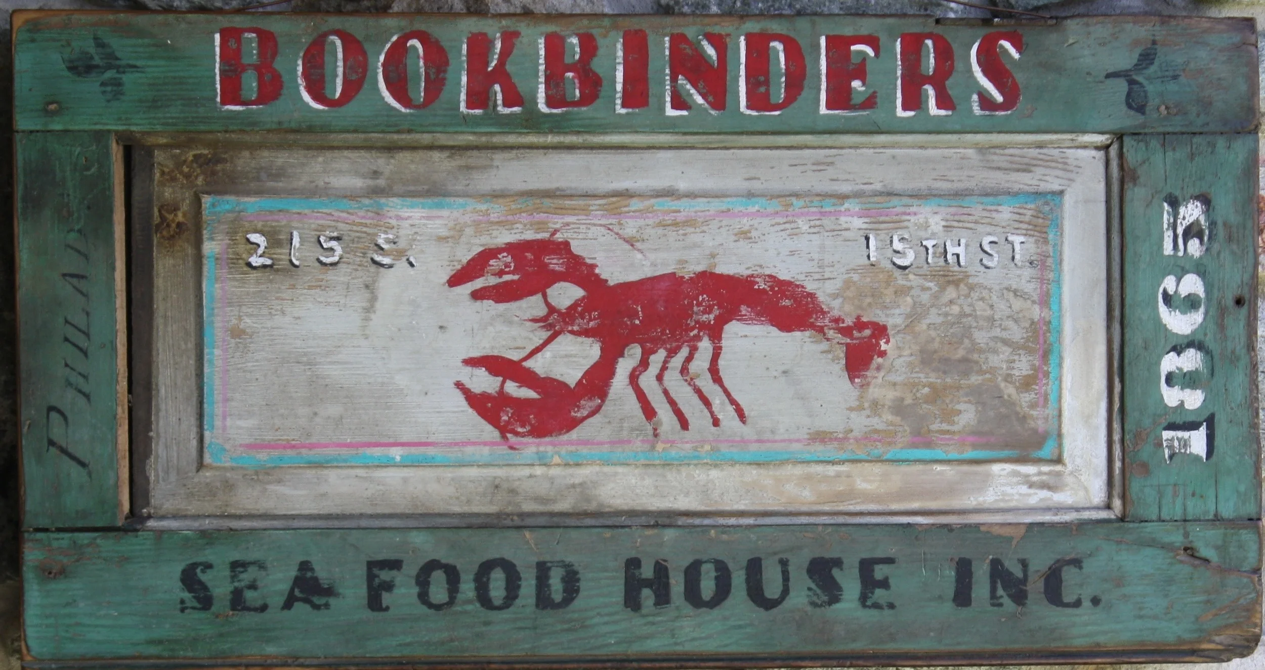 Here is another picture of this custom sign - taken 'straight-on'.